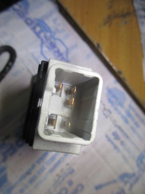 Botão / interruptor aquecimento de bancos TOYOTA Avensis Liftback (_T2