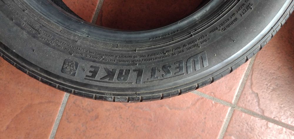 Pneus 215/55R16 e 175/65R14