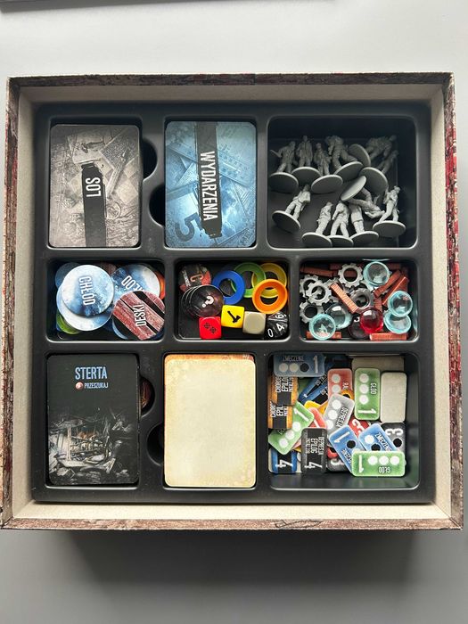 Gra planszowa this war of mine + 2 dodatki + gratis