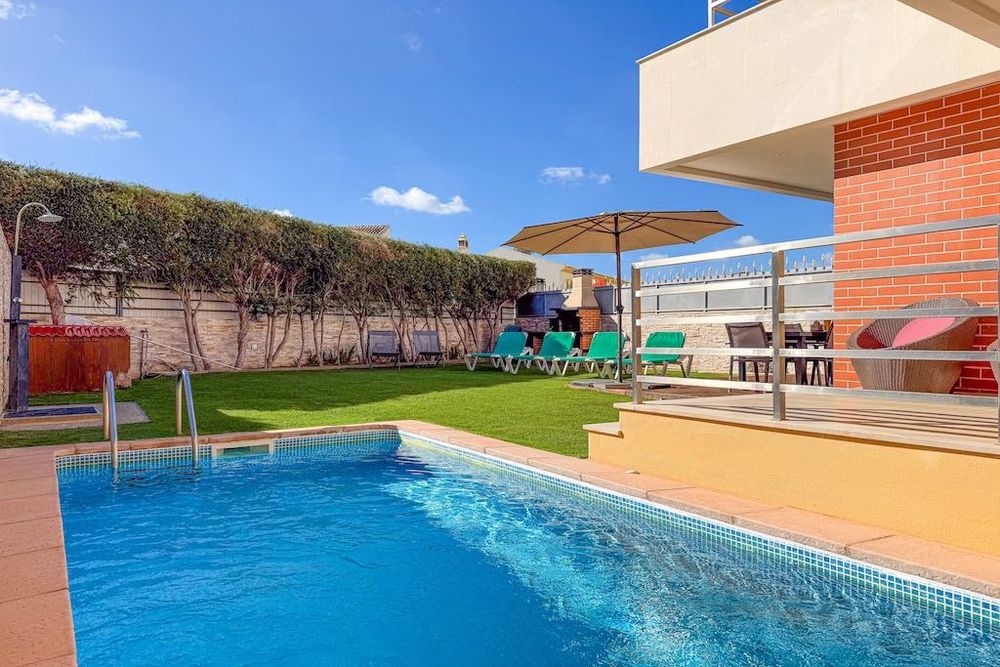 Moradia M3 C/Piscina P/Férias, ALBUFEIRA-Algarve.