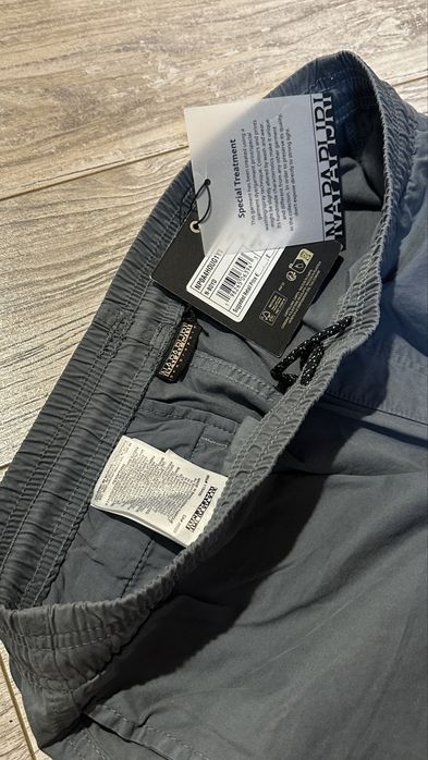 Sprzedam szorty Napapijri