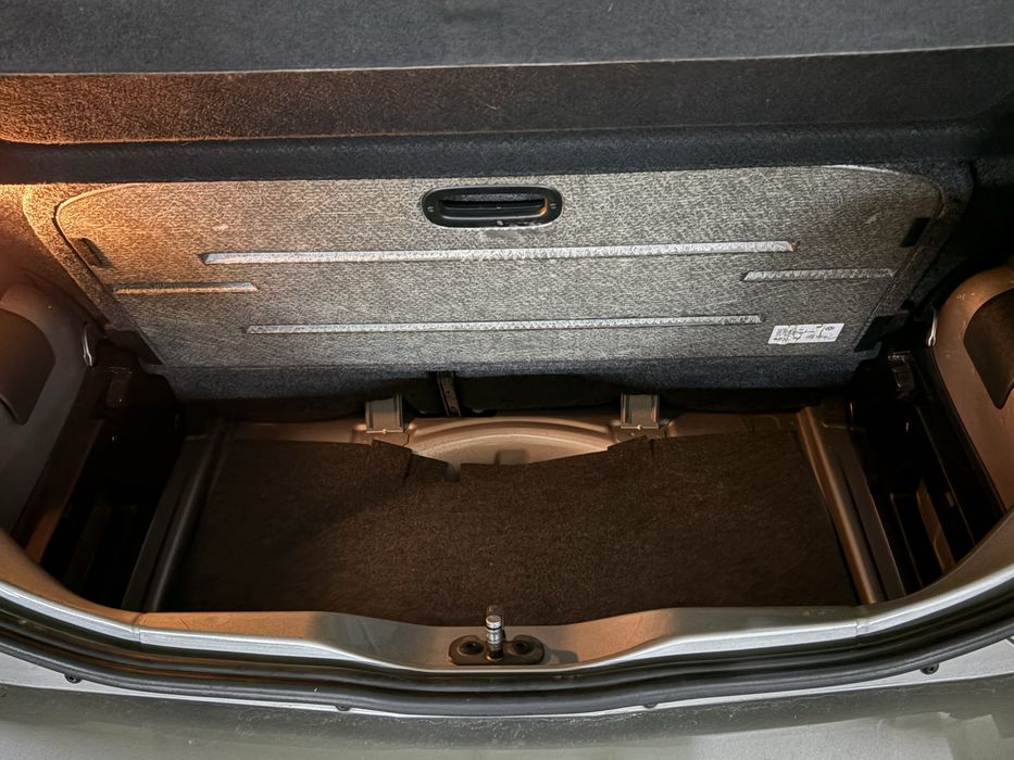 VW Up cinzento 1.0 gasolina