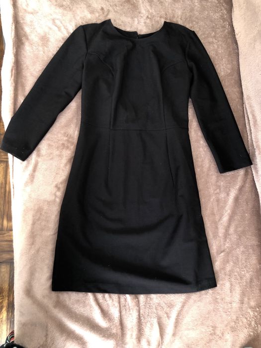 Сукня з відкритою спинкою