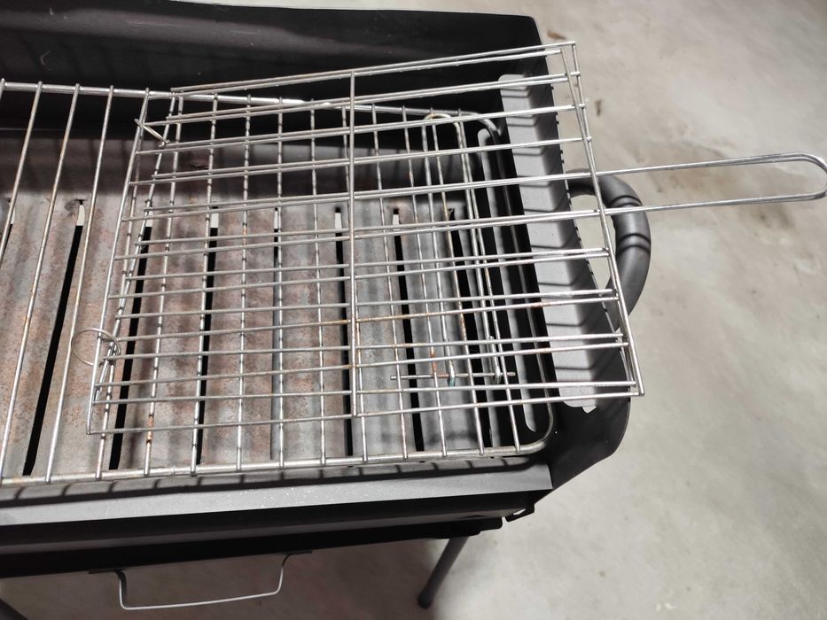 Assador/ churrasqueira a carvão
