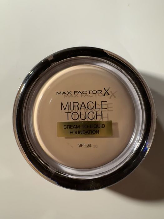 Max factor miracle touch