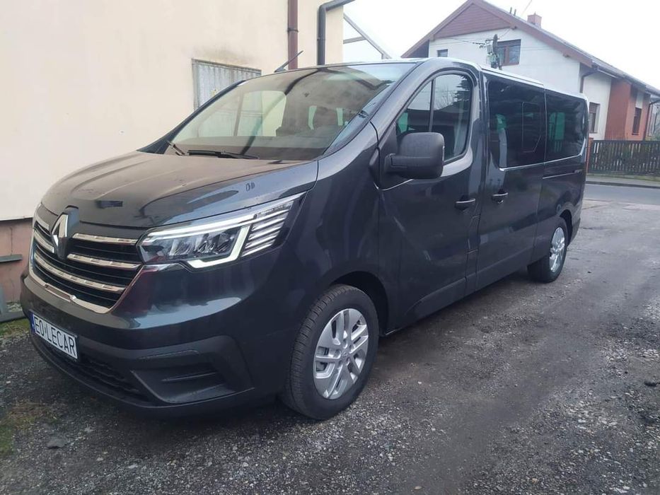Wynajem busa 9 osobowego