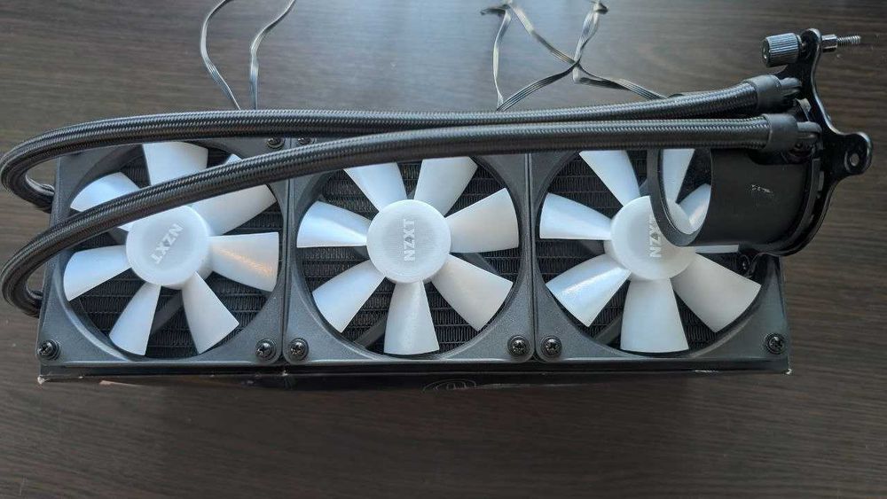 Система рідинного охолодження NZXT Kraken RGB 360 мм