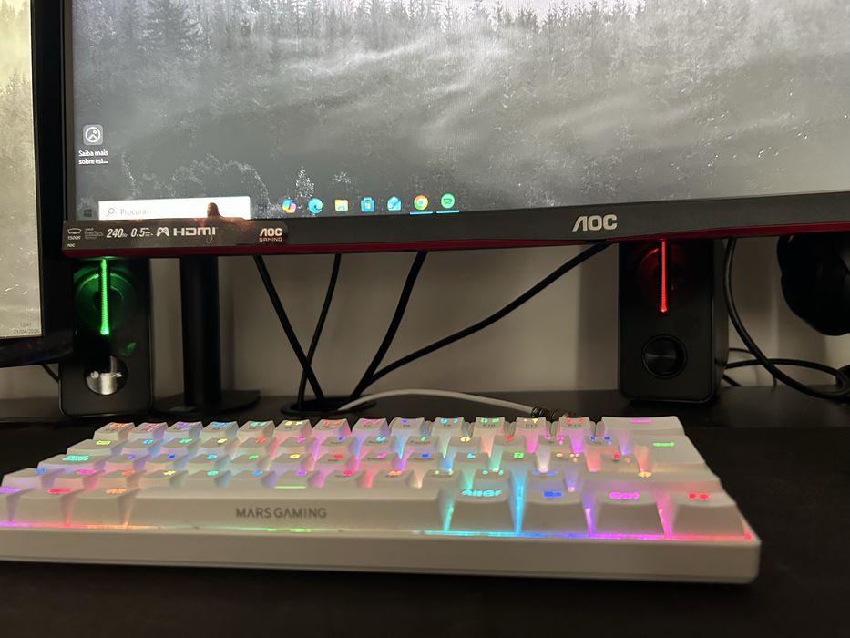 Setup completo para venda (PC + periféricos + monitor)