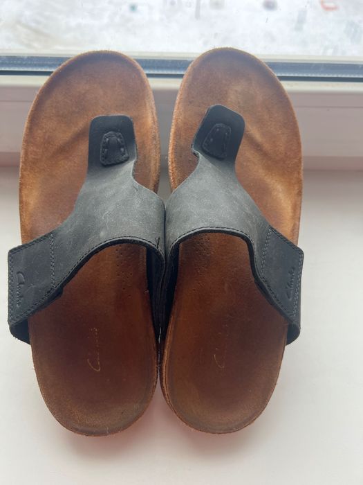 Clarks чоловічі шльопки сланци нубук 27 см по устілці