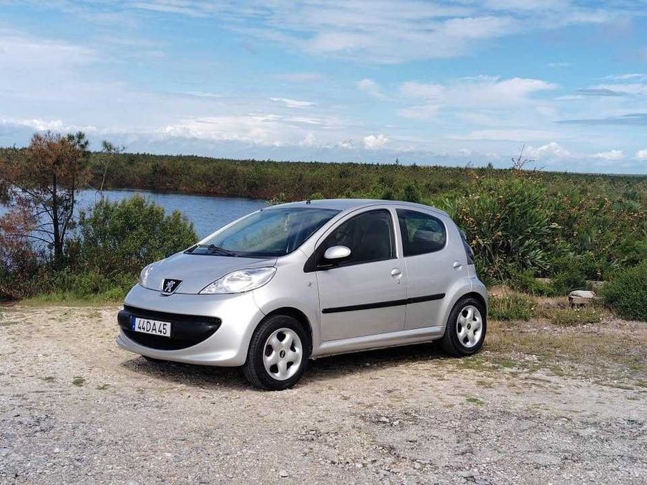 Peugeot 107 1.0 motor de corrente Toyota estado impecavel