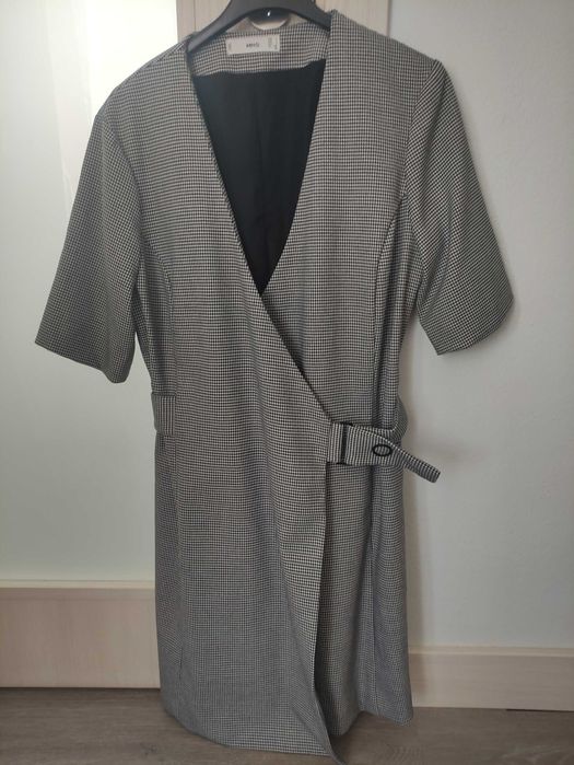 Vestido da marca Mango novo