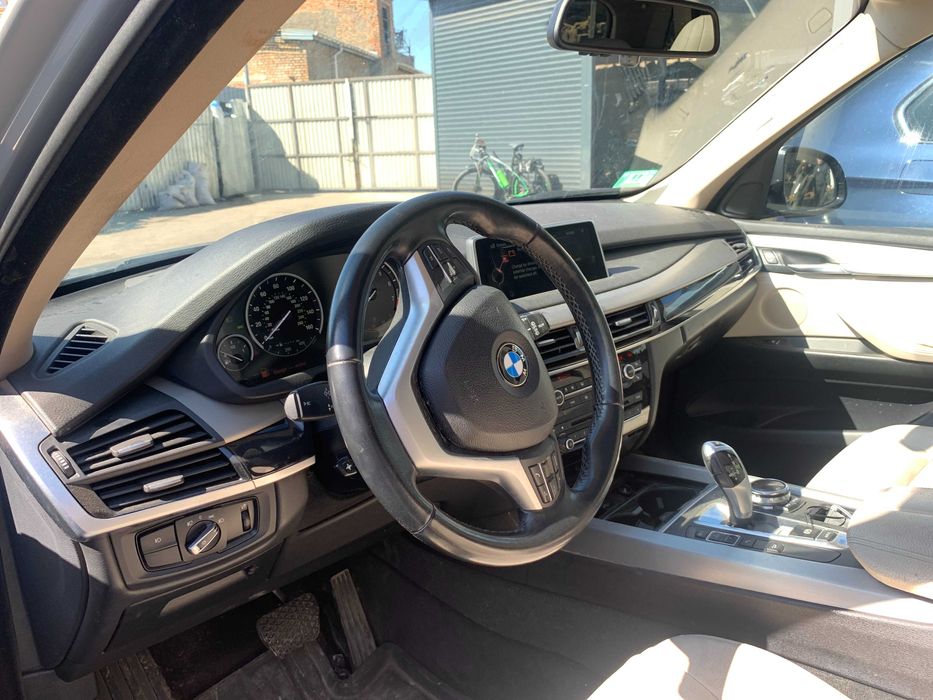 Розборка BMW F15 3.0 d разборка БМВ Ф15 запчастини двигун М обвес руль