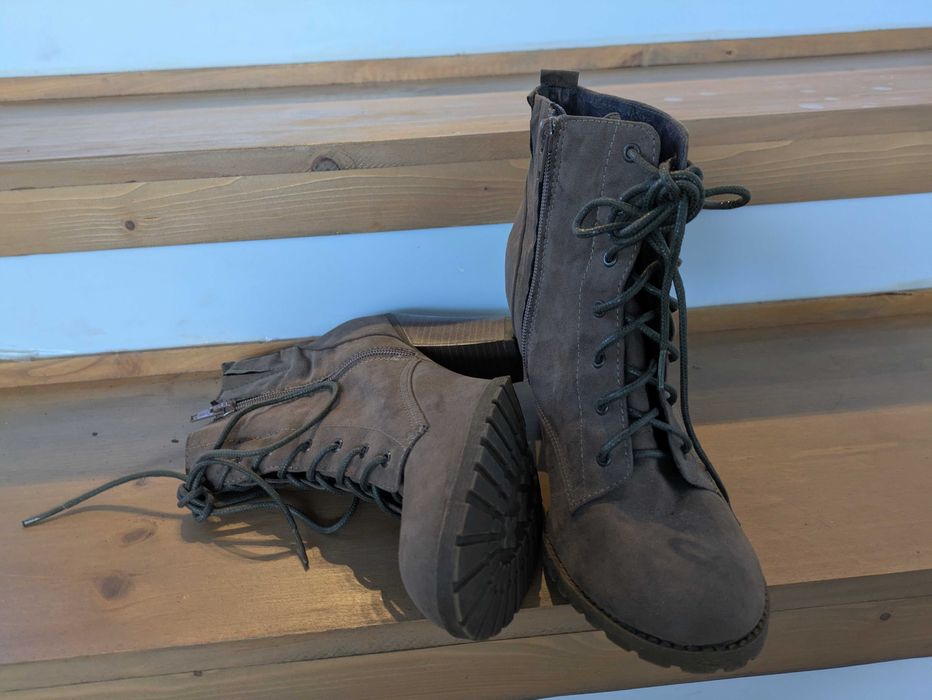 Bota senhora nunca usada