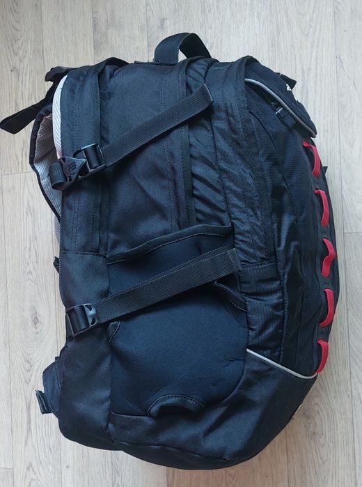 Рюкзак б/у универсальный EVEREST 30L, c дождевиком (Sweden)