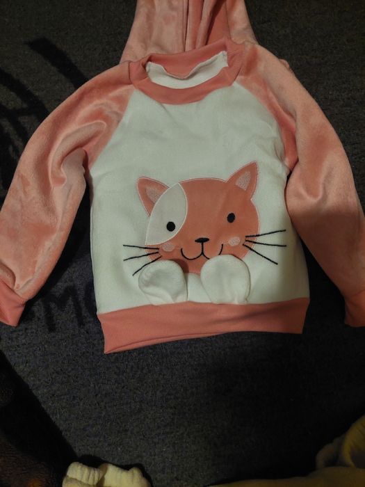 Продам костюмчик для дивчинки