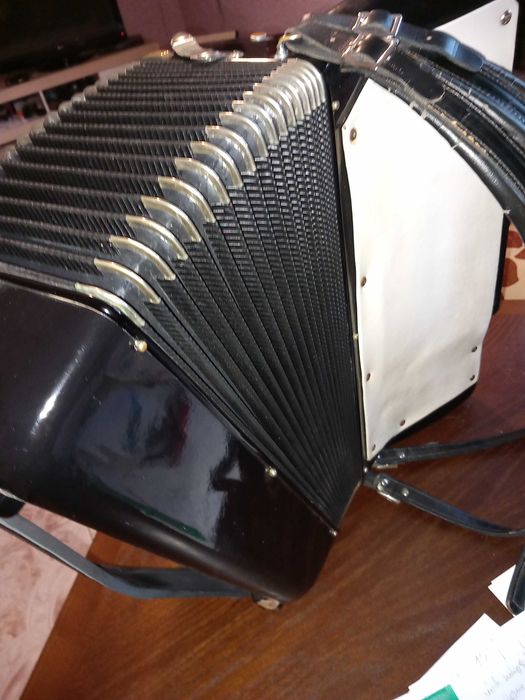 Akordeon włoski HARMONIUM.4 chórowy 120B Połaniec • OLX.pl