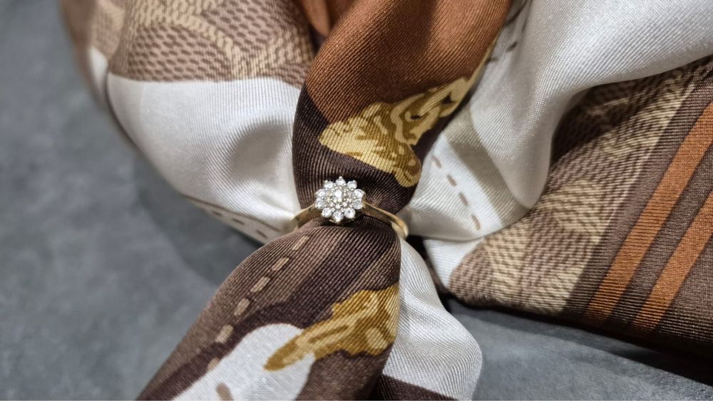 Złoty pierścionek Apart 585 diamenty