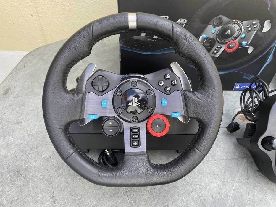 Logitech G29 + Shifter (PS4/ PS5 / PC)
