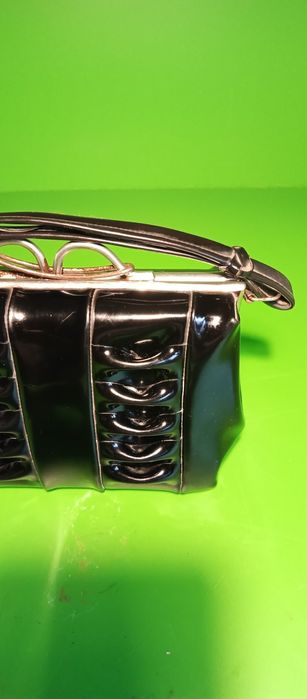 Piękna wiekowa torebka z ciekawym zamknięciem-okazja