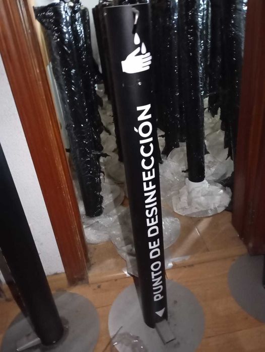 dispensadores de álcool gel