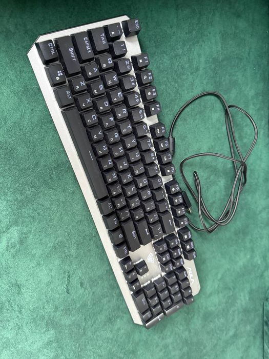 Клавіатура, в гарному стані
