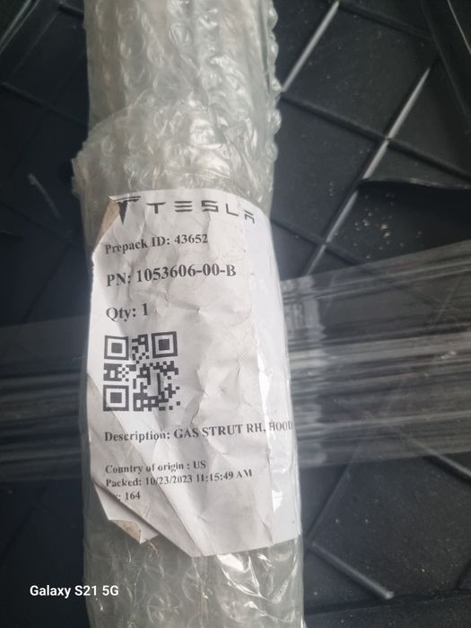 Tesla model x,s амортизаторы капота