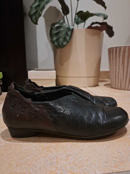 Sapatos Pretos Mulher