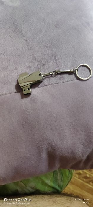 Флешка 256 Gb нова