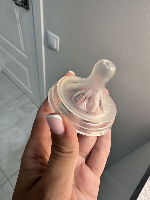 Молоковідсмоктувач Philips Avent Natural + нова соска в подарунок