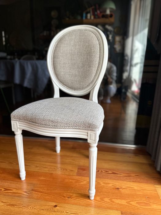 8 Cadeiras Clássica Intemporais