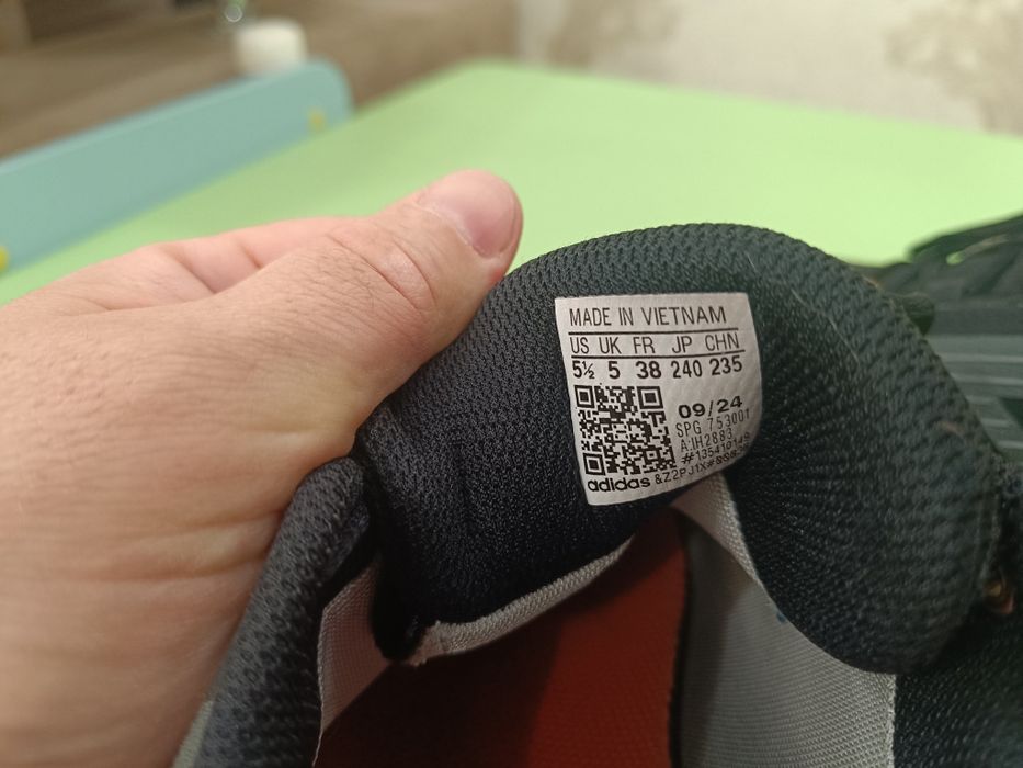 Дитячі кросівки Adidas Terrex 38 розмір