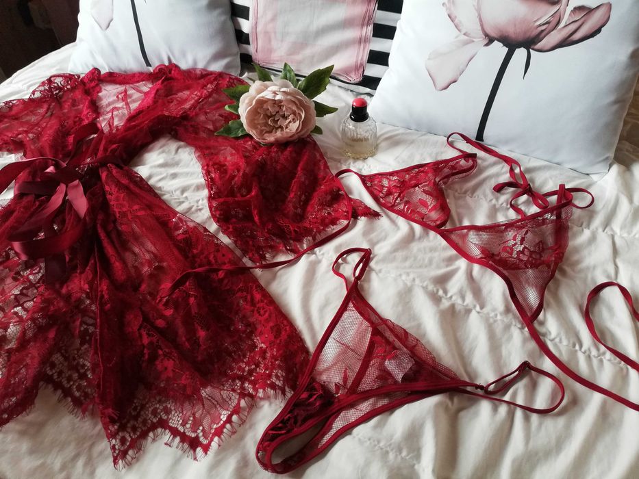 komplet bielizny stanik stringi szlafrok burgund 3-4 XL