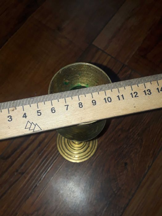 Продам подсвечник латунный старинный