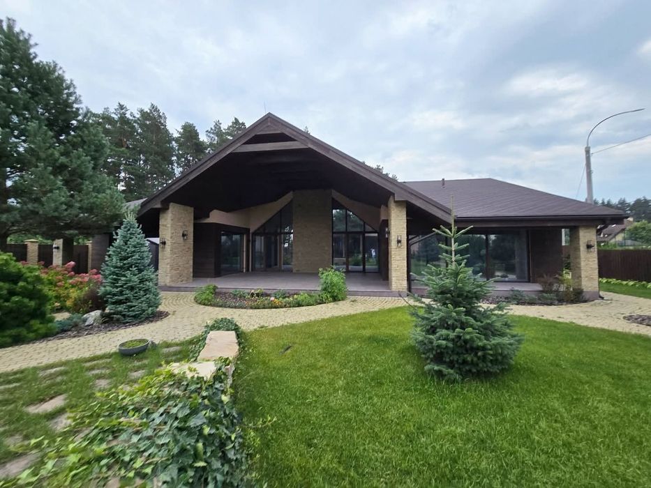 Автономний будинок 297 м2 басейн сон батареї у містечку с. Березівка