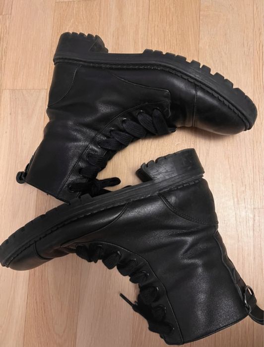 Botki skórzane Bershka