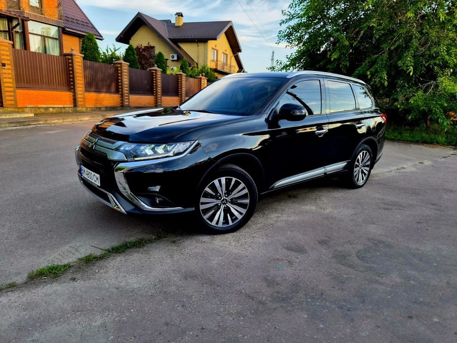 Mitsubishi Outlander  Мітсубісі Аутлендер