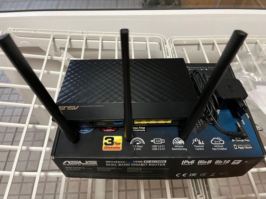 Router Asus Dual Band Gigabit RT-AC 1900 U