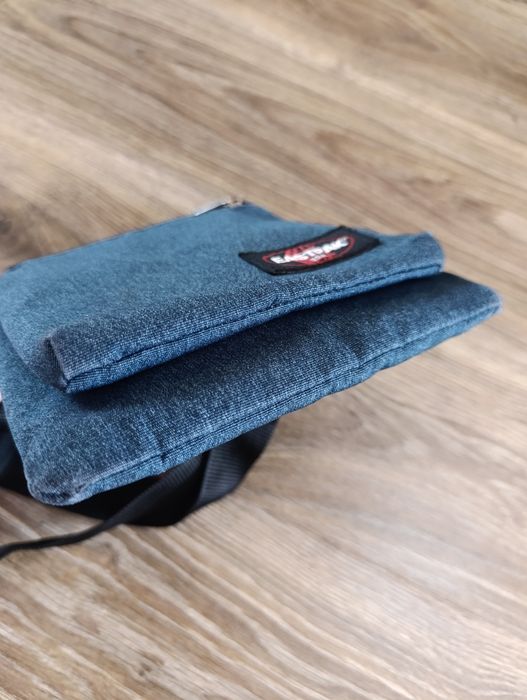 Сумка через плече, месенджер  Eastpak Rusher
