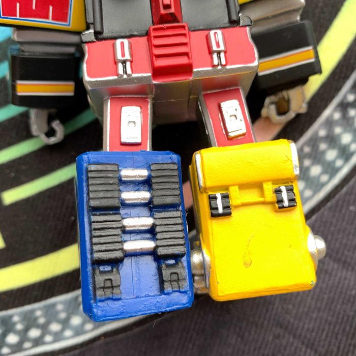 Hasbro 2019 Power Rangers Dino Megazord 4” і інші