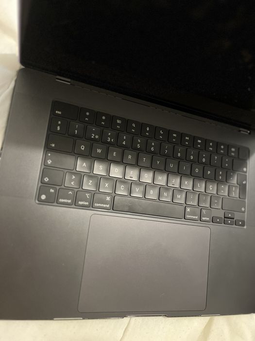 MacBook Pro 16” M3 Pro 12 - Core - 512GB SSD GPU 18 - Core