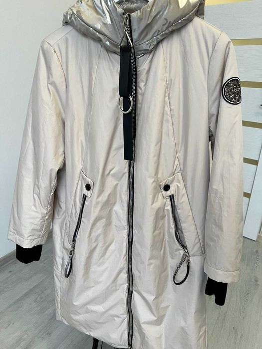 Неймовірна жіноча куртка