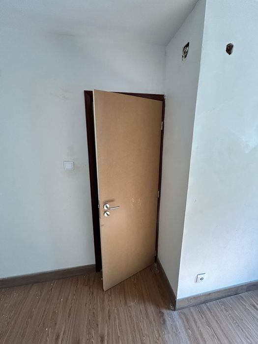 Arrenda-se MOBILIADA e cozinha equipada  Casa T2 — FOTOS ANTIGAS. MORADIA TOTALMENTE RENOVADA E MOBILADA.Centro Histórico do Porto (zona da Batalha)