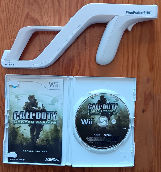 Call of Duty Modern Warfare + Acessório Nintendo Wii