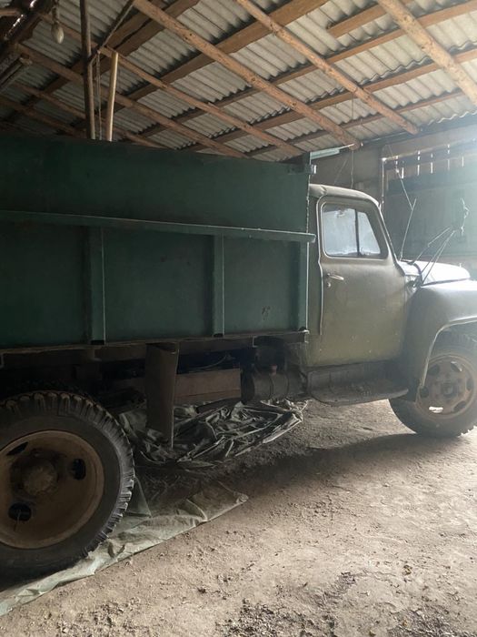 ГАЗ-52 в ідеальному стані
