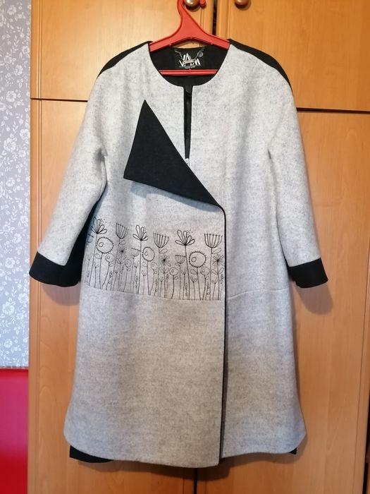 Пальто весняне .