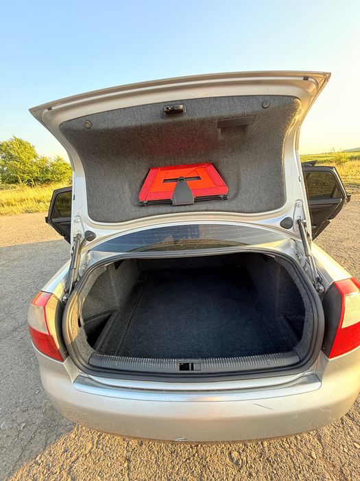 Продаю  Audi A4 B6