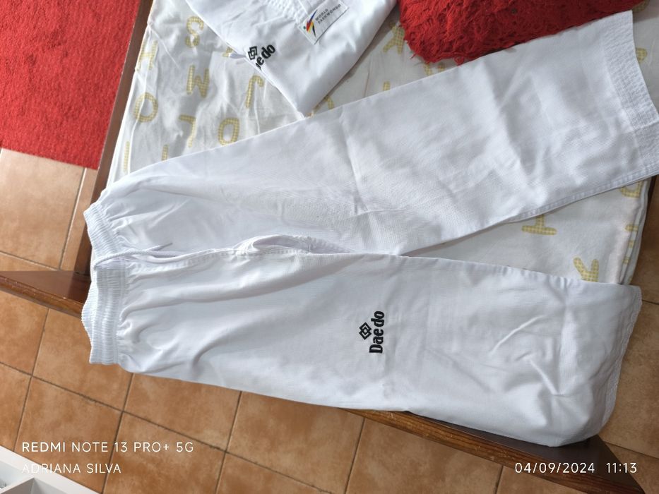 Kimono para Taekwondo semi novo
