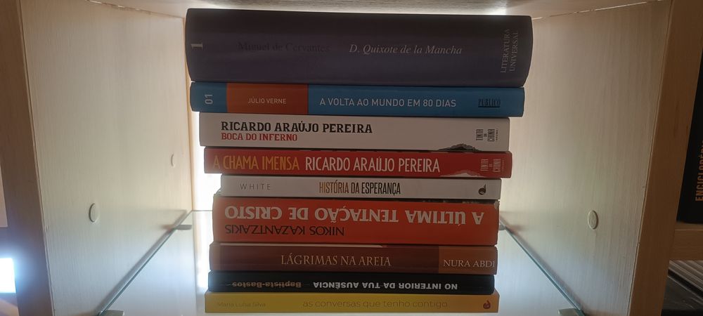 Vendo livros variados