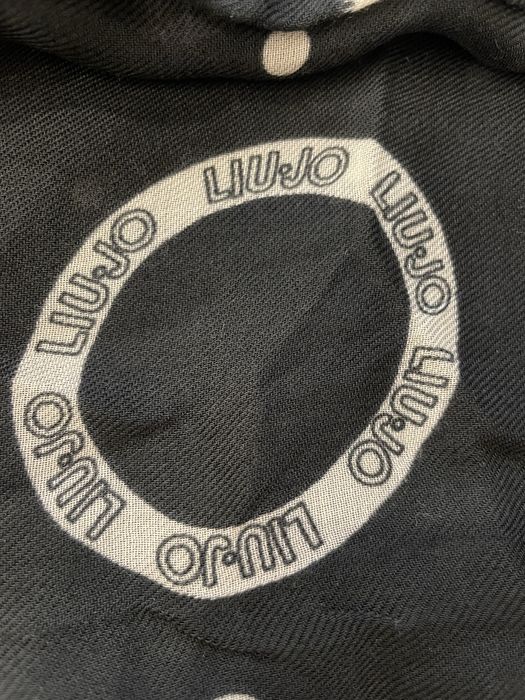 Lio•jo  . Хустка . Нова . Італія