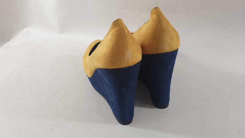 CLAUDIA GHIZZANI czółenka na koturnie rozmiar 38